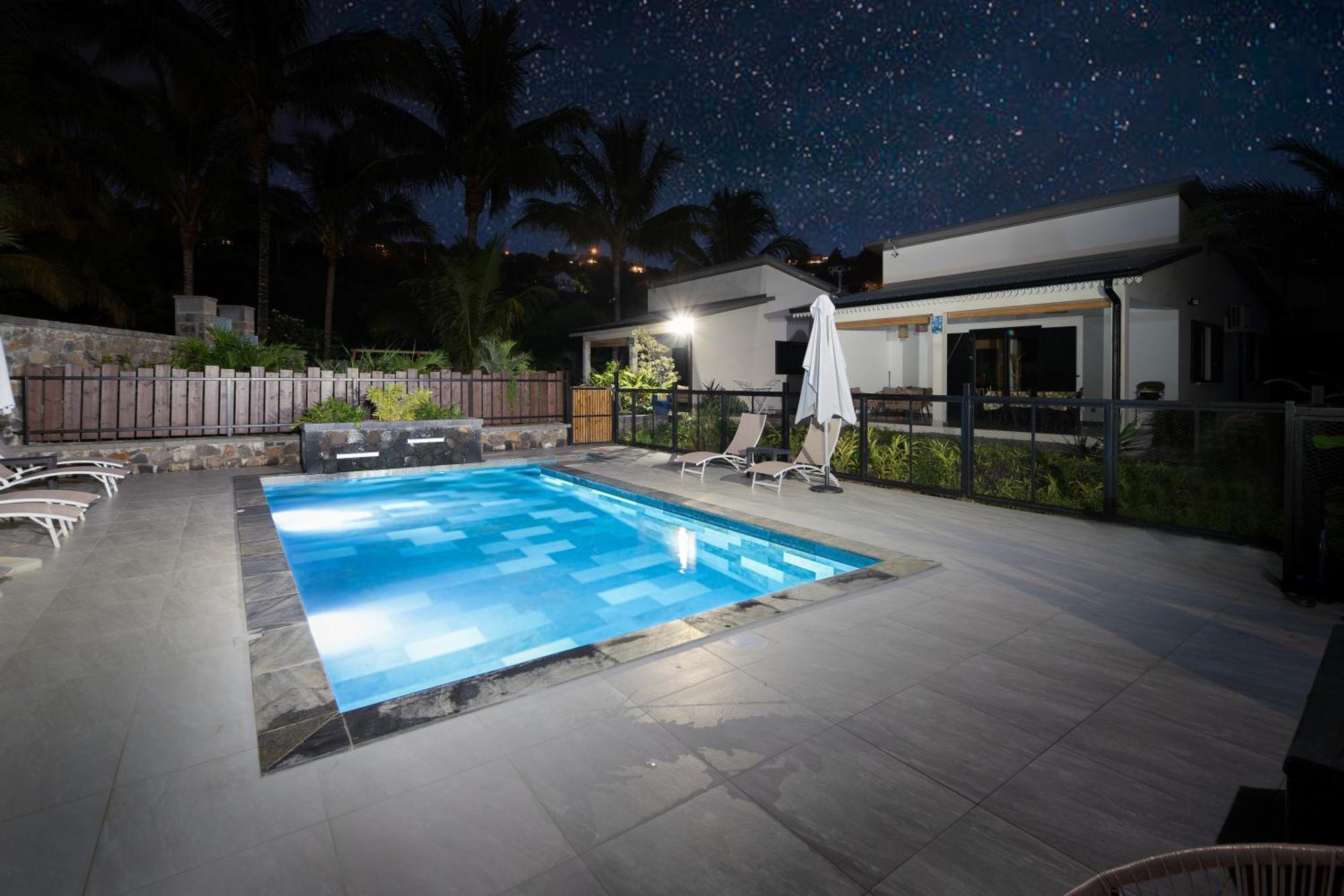 סן-לואי O Ruisseau Lodges - Lodge Cocotier מראה חיצוני תמונה